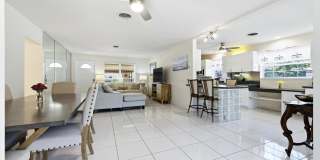 8455 SE Palm Street Gallery 11