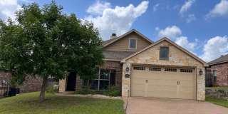 Available Now: 4 bedroom house Gallery 1