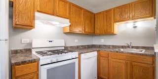 Emerald Pointe Apartments Gallery 7