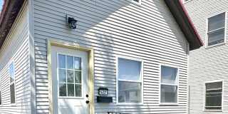 1437 Maple Street Gallery 1