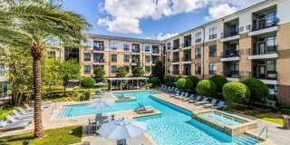 Caroline on Voss Gallery 1