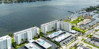 301 Lake Shore Drive unit: 411 Gallery 33