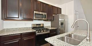 Contemporary Townhome in North CO Springs Gallery 12