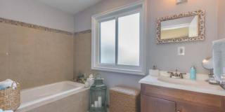 1912 Montgomery Street Gallery 19