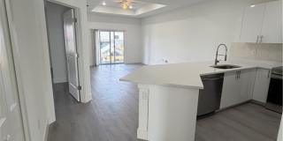 723 Ivan Avenue S unit: 723 Gallery 40