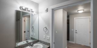 Evergreen Valley Apartments Gallery 5