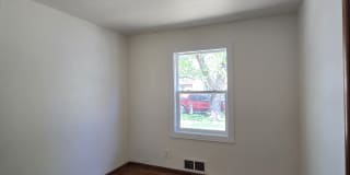 1121 Luther East Gallery 15