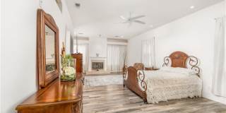 5206 Topeka Drive Gallery 2