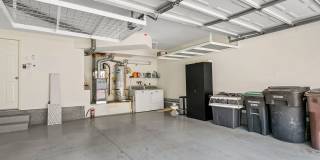 Updated & Furnished 3BR Townhome with Loft & Lake Access Gallery 28