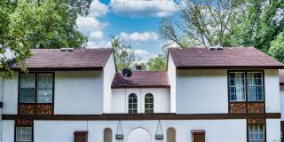 Two level Townhome in DeSoto Courts Gallery 1