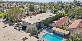 Upstairs Bright 2 bedroom Condo Gallery 38