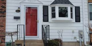 Modern Townhome - Bensalem Gallery 1