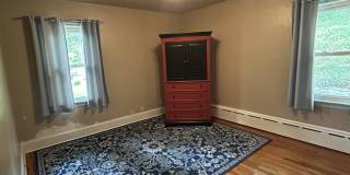 114 Maple Avenue Gallery 11