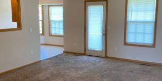 Willard Duplex! 2 Bed, 2 Bath, 2 Car Garage Gallery 4