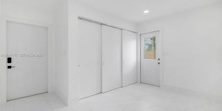 810 SW 14th Ct Gallery 3