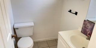 2352 HUNTINGTON GREEN COURT Gallery 13