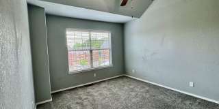 Nice 2 bedroom townhome close to I-49 Gallery 9