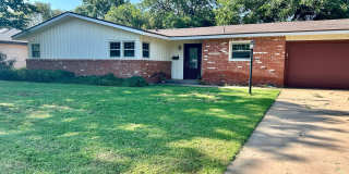 3Bed/2Bath Available now! 3Bed/2Bath Available now! Gallery 1