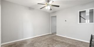 Three Bedroom + Den in the Heart of Bloomfield - Available October 10th! Gallery 4