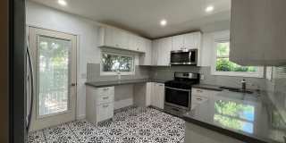 Sherman Oaks 3+2 w/bonus room + upgrades on cul-de-sac lot! Gallery 7