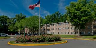 Colonial Square Gallery 5