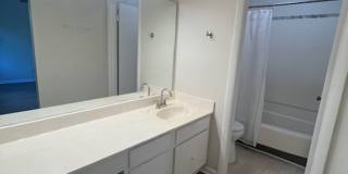 Spacious 3-Bedroom Condo with Lake Access in Point Arcadia – Updated Interiors & Prime Columbia Location | $1,650/mo Gallery 27