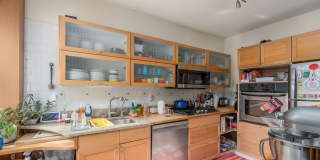 Oakenshawe 5-Bedroom, 2-Bathroom Home Close to Johns Hopkins Gallery 11