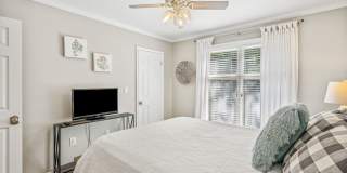 "Charming 2-Bed, 2-Bath Condo at 3 Shelter Cove Lane, Hilton Head Island - 1,140 Sq Ft of Coastal Comfort!" Gallery 25