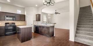 AVAILABLE NOW! Nice 3 Bedroom Duplex located in New Braunfels! Gallery 4