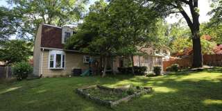 8523 ELECTRIC Avenue Gallery 25