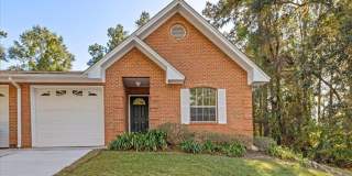 East Tallahassee Brick Townhome With One Car Garage Gallery 1