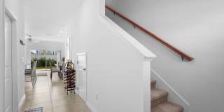 Beautifull Furnished Townhome - Nokomis - 2 Bedroom 2.5 bath plus office -1 Car Garage Gallery 7