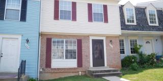 Spacious Townhome Close To EVERYTHING Gallery 1