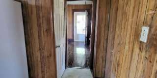 825 S Seneca Ave Gallery 5