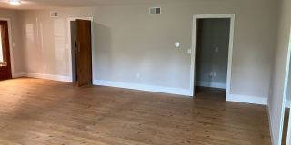 3 BR/3 BA Home with Large Yard Gallery 11