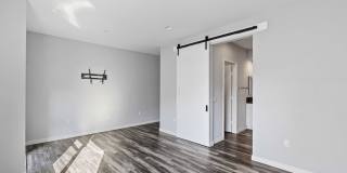 Beautiful three story live/work townhome in Westside Costa Mesa! Gallery 27