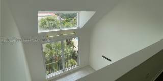 6904 N Kendall Dr Gallery 7