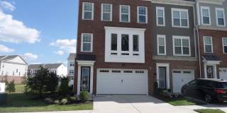 42939 RUNNING CREEK Square Gallery 1