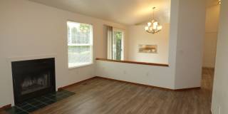 Rent Special: 1/2 Off August's Rent!! 3 bed 2 bath House in South Salem! Gallery 17