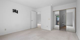 Condo in Chapel Hill Gallery 6