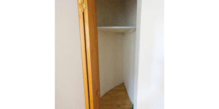 721 SPRUCE Street Gallery 4