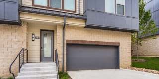 Theo Allen Gateway - Apartments & Townhomes Gallery 22