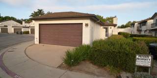Lovely 3 Bedroom Townhome! Gallery 1