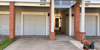 44194 SHADY GLEN Terrace Gallery 1