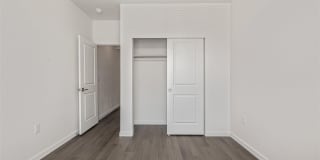 Like New Condo in Victory Ridge Gallery 24