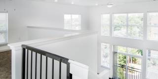 Yale 25 Station Gallery 4