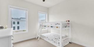 23575 HOPEWELL MANOR Terrace Gallery 26