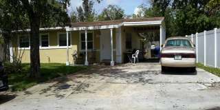 1525 Northwest 18th Avenue Gallery 1