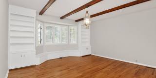 Unique 3 Bedroom Home with Large Yard & Bonus Room! Gallery 6