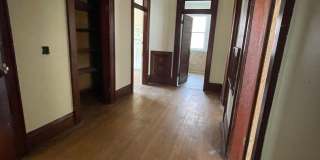 Large Brick 7 bedroom home Gallery 23